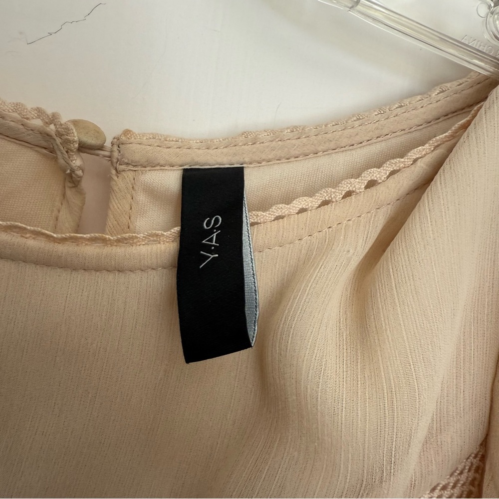 YAS beige Ruffle dress - Picture 3 of 7